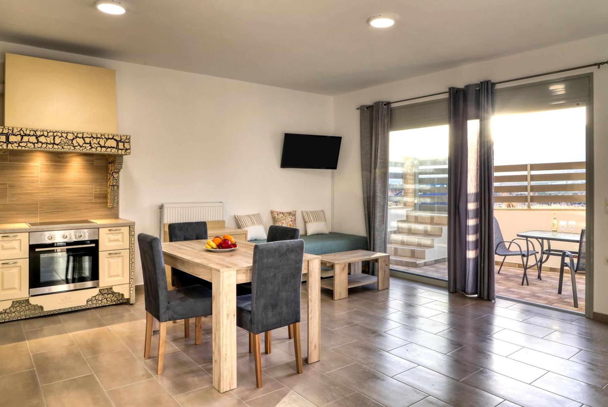Helios Studios & Apartments Makriyialos Bagian luar foto