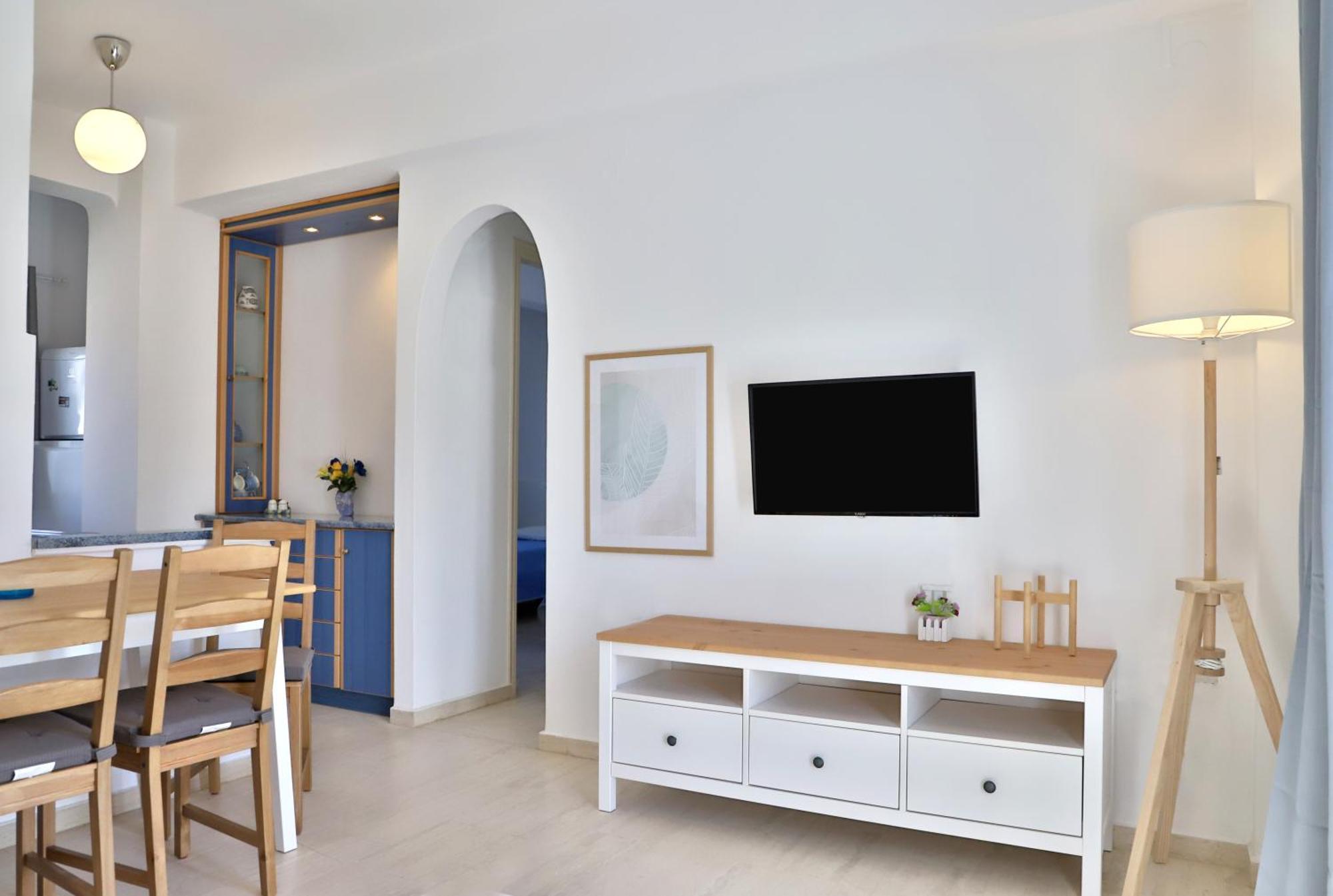Helios Studios & Apartments Makriyialos Bagian luar foto
