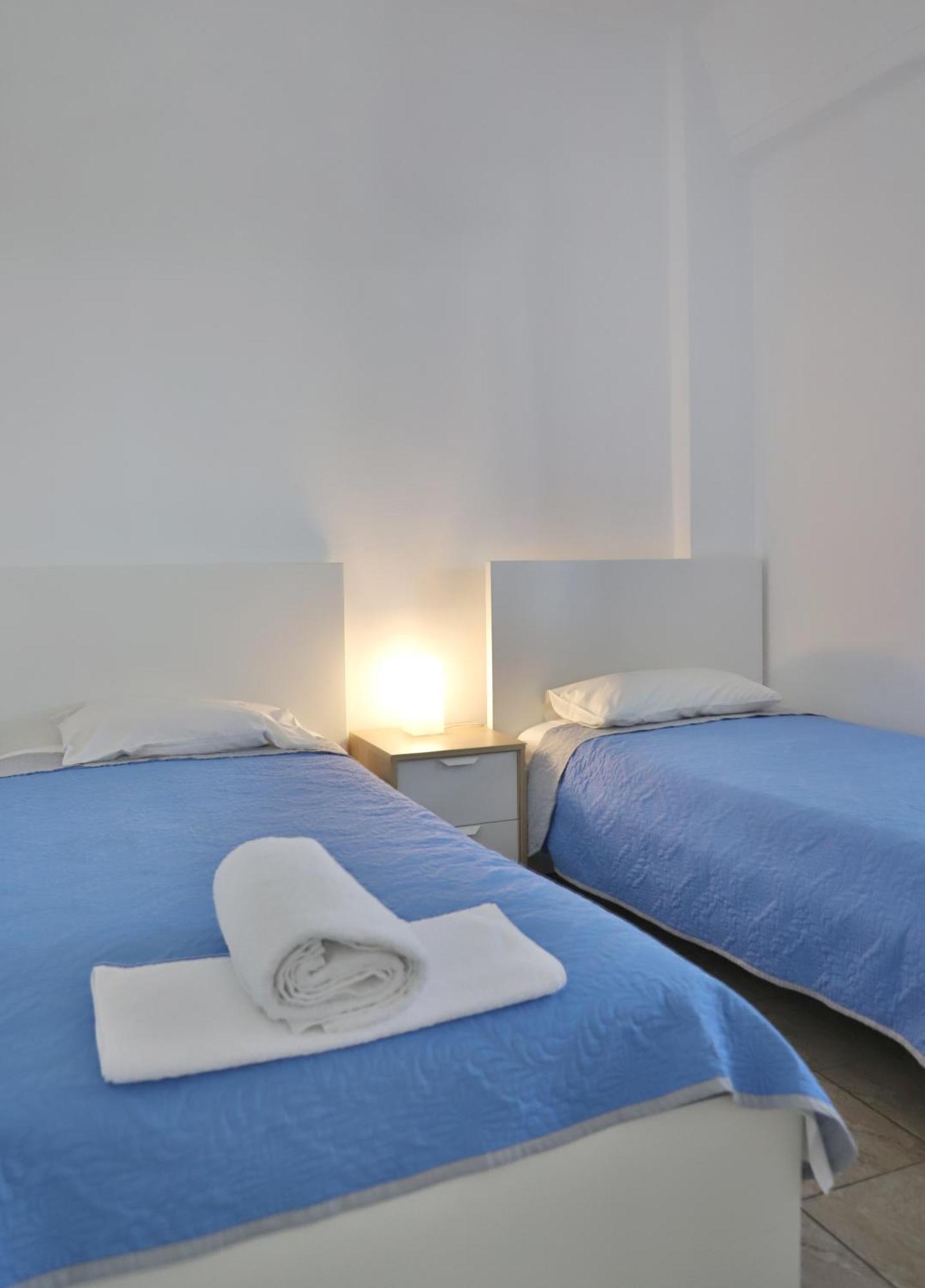Helios Studios & Apartments Makriyialos Bagian luar foto