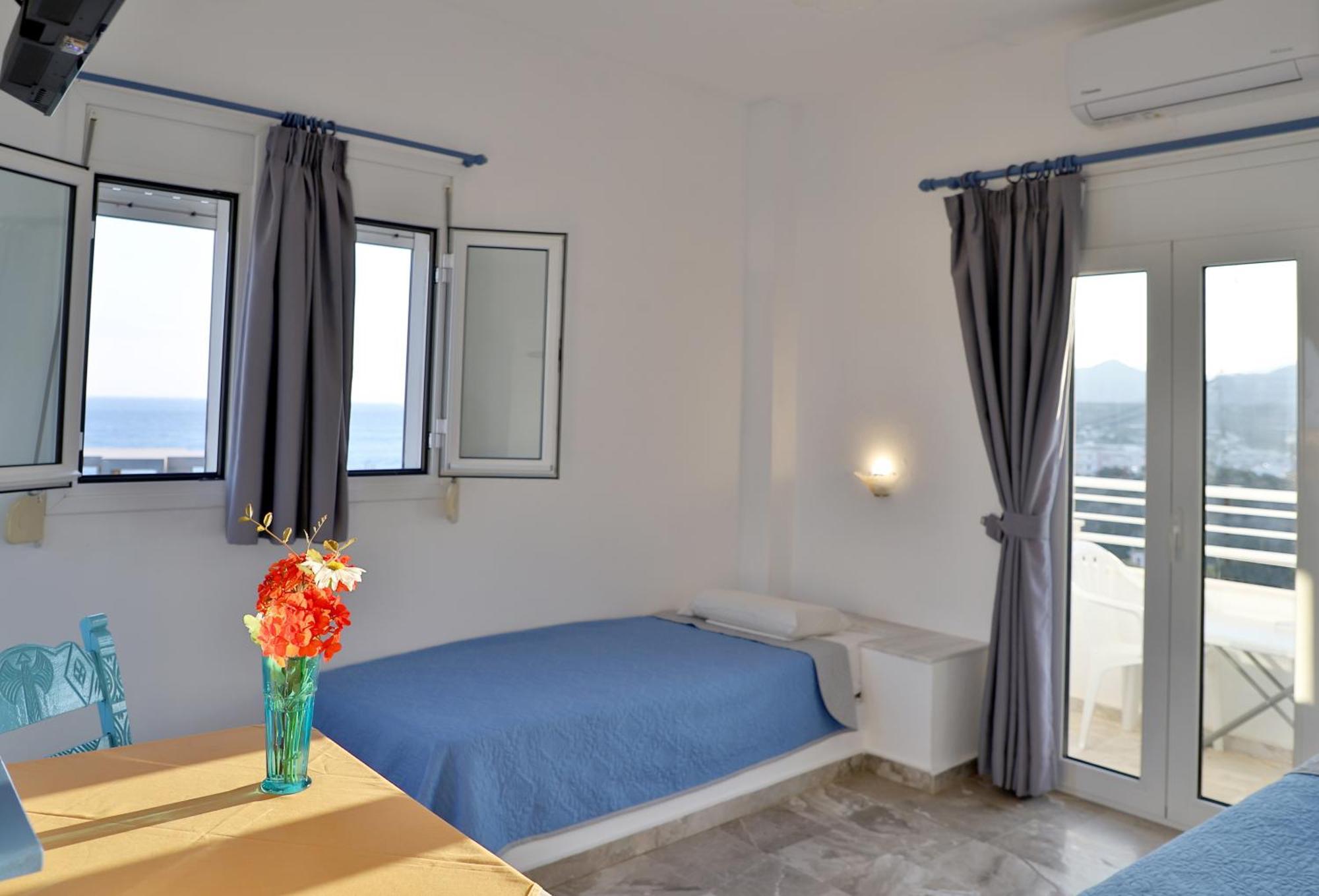 Helios Studios & Apartments Makriyialos Bagian luar foto